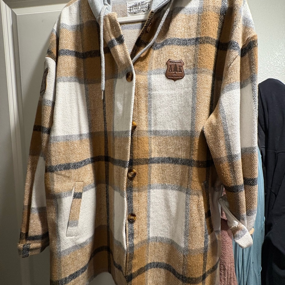 Alaska Chicks Plaid Button Up Hooded Jacket
